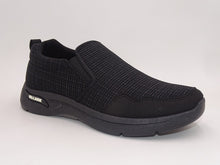 Load image into Gallery viewer, Black Sneaker 3214

