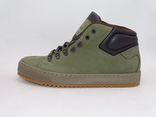 Load image into Gallery viewer, Disco Olive 979
