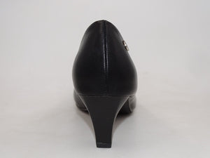 Anya Black 182