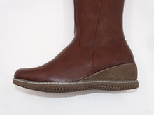 Load image into Gallery viewer, Bay Choc Boot 997
