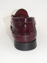 Load image into Gallery viewer, Burgundy Hi-Shine Moccasin 5202
