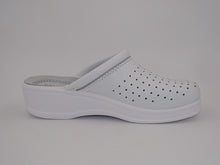 Load image into Gallery viewer, Elnora White Mule 942
