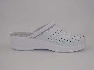 Elnora White Mule 942