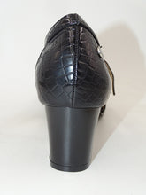 Load image into Gallery viewer, Lindsey Black 162
