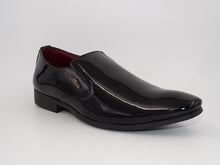 Load image into Gallery viewer, Lucero Youth Black 354

