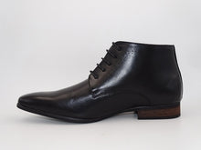 Load image into Gallery viewer, Magio Black Boot 02
