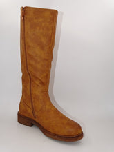 Load image into Gallery viewer, Mara Tan Boot 990
