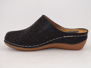 Molly Black 794