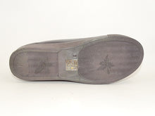 Load image into Gallery viewer, Paul Sneaker 464
