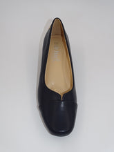 Load image into Gallery viewer, Toni Navy 134
