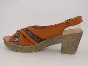 Tori Brown 076