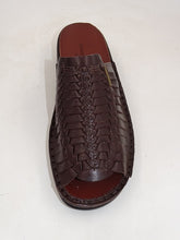 Load image into Gallery viewer, Trapper Choc Sandal 6185

